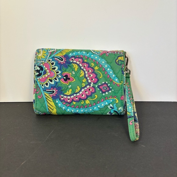 Vera Bradley Turnlock Wristlet Wallet Green Paisley Floral Quilted Cotton - Picture 2 of 6